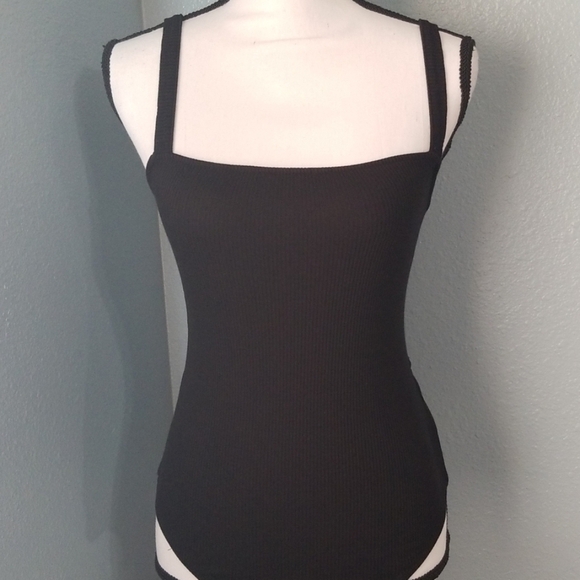 Express Strappy Ribbed Tank Bodysuit - Picture 5 of 8